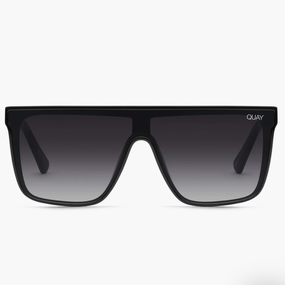 Quay Australia Accessories - NWOT Quay Black / Smoke Nightfall Medium 138mm Polarized Shield Sunglasses